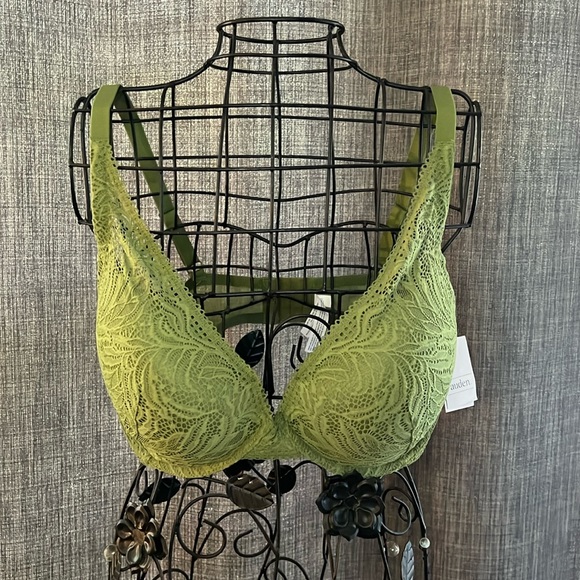 Auden Other - Auden Green Push-Up Plunge Coverage Underwire Bra. Size 40D. Brand New w/tags!